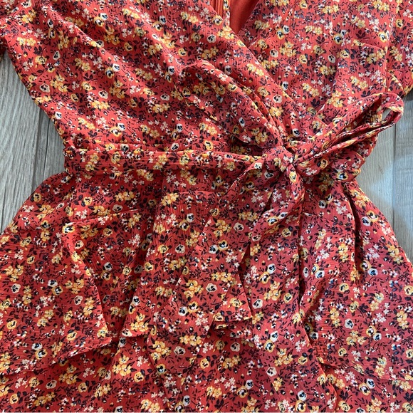 NWT Mi Ami Adaline Floral Wrap Dress | Size Medium - Picture 9 of 12